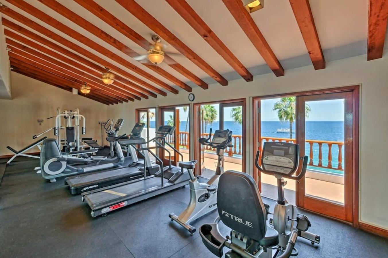 Lux Oceanfront Villa With Breathtaking Views Avalon Buitenkant foto